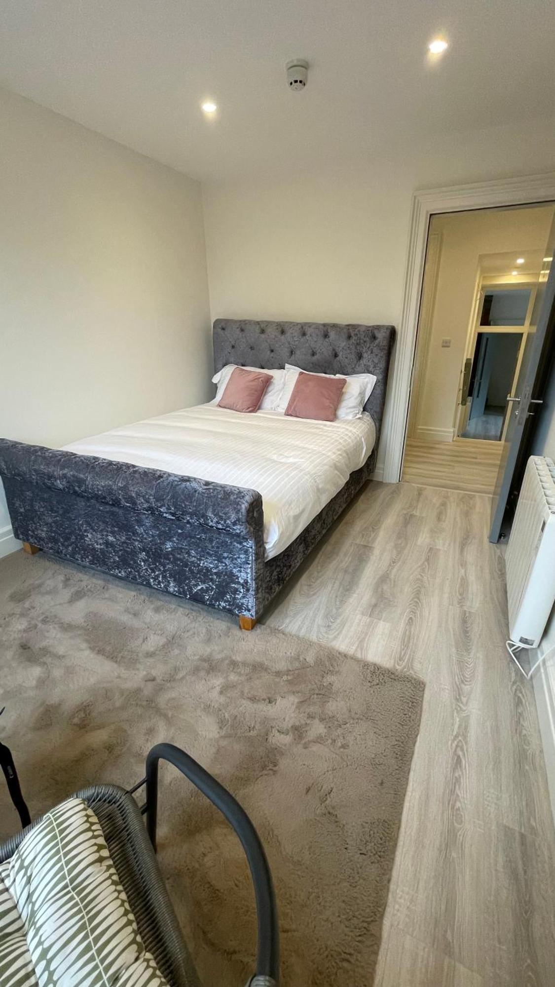 Spire Entire Apartment No Kitchen Dublin Zewnętrze zdjęcie